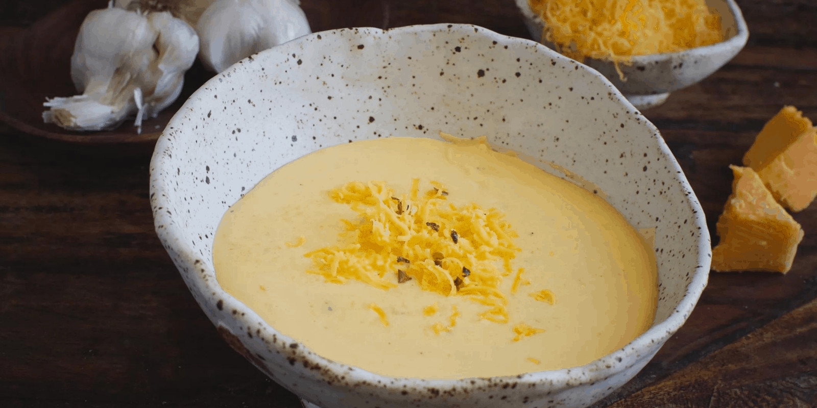 Make a Smooth Cheese Sauce Without Flour for Pasta Easily