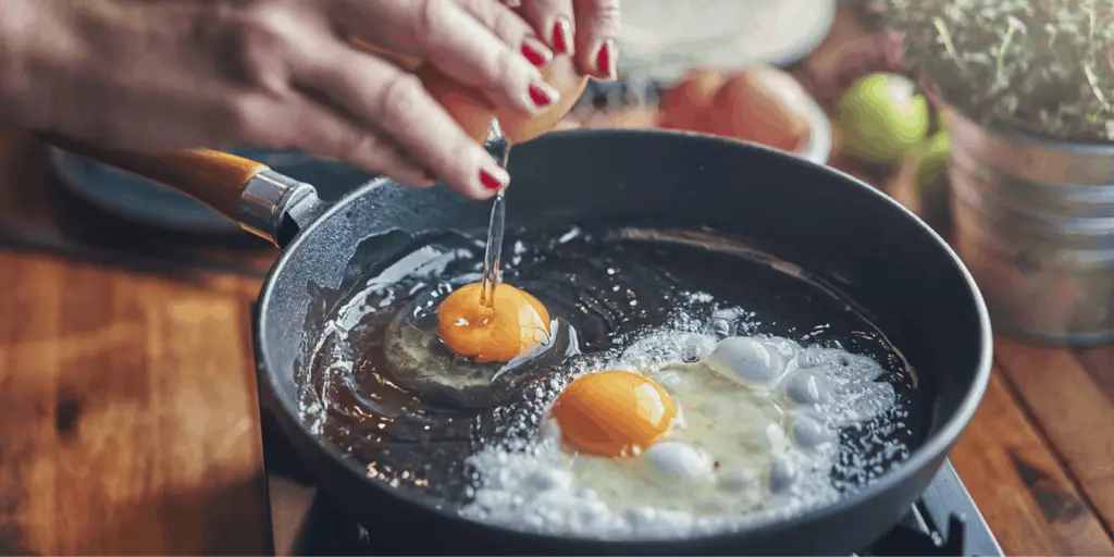 best pan for cooking eggs