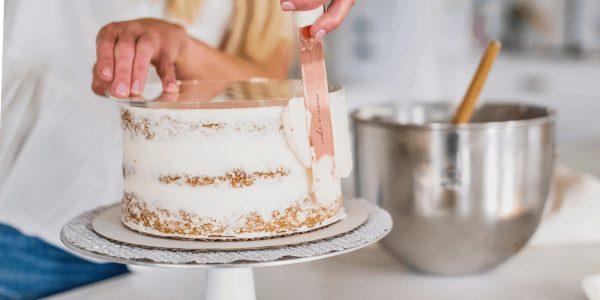 cake decorating kit