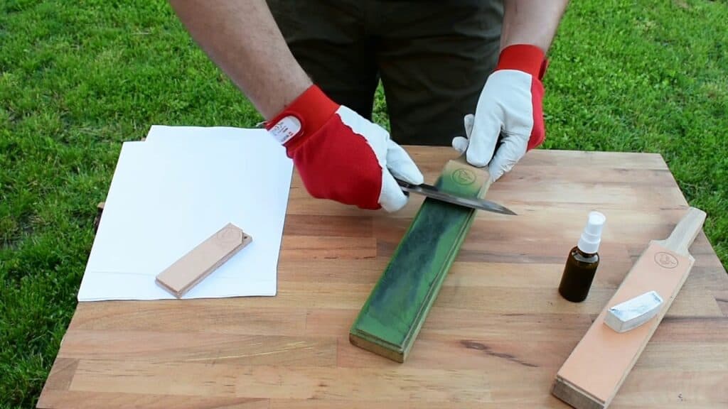 Leather sharpening knives