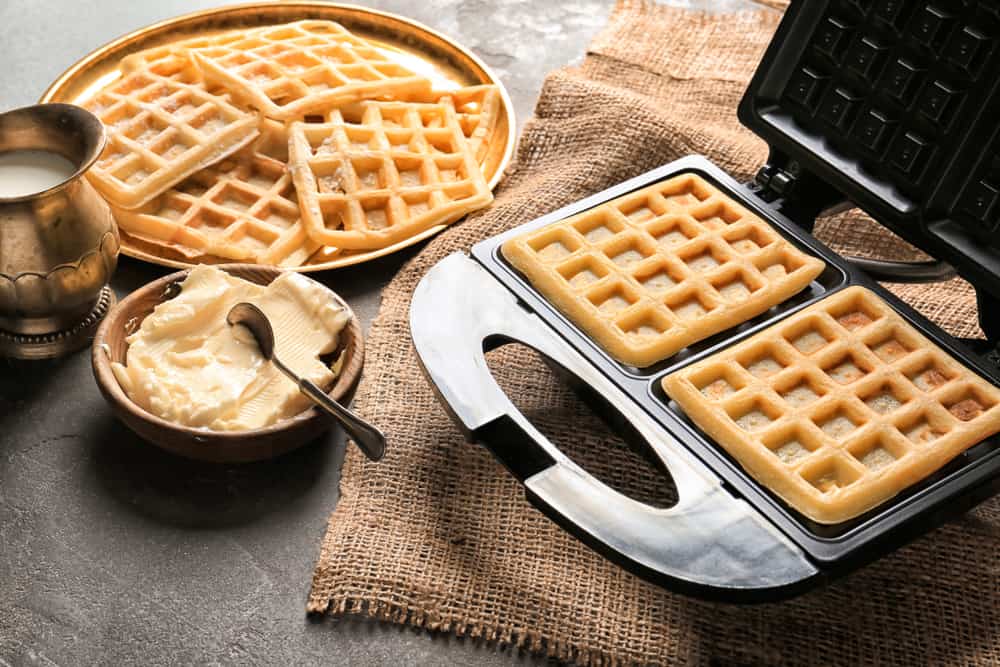 Clean a waffle maker