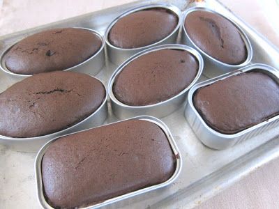 Cake pans