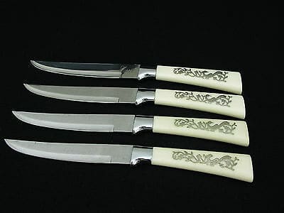 Steak knives 3