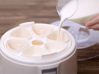 Yogurt maker