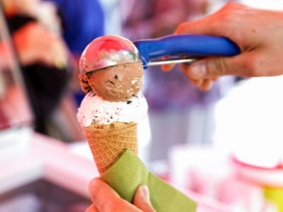 Ice cream scoop 1