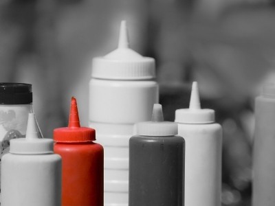 Squeeze bottle for icing cookies