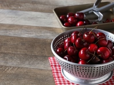 Cherry pitter uses