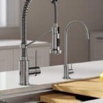 Touchless kitchen faucet