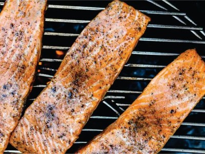 How to reheat salmon in the oven