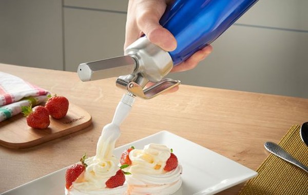 Fix a whipped cream dispenser