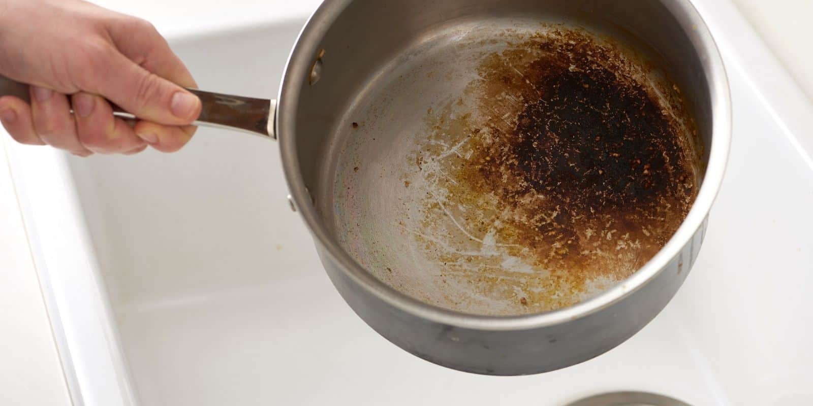 how-to-clean-saucepan-with-burnt-bottom-superb-6-steps-to-clean-it