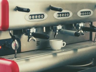 How do commercial coffee machines work