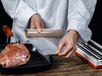 Commercial vacuum sealer for meat