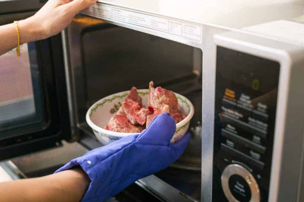 Will a meat slicer cut frozen meat