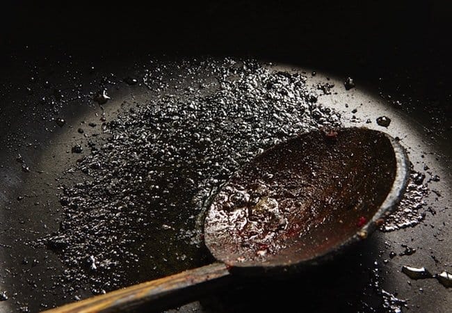 How to clean saucepan with burnt bottom