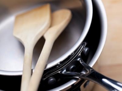 What does hard anodized cookware mean