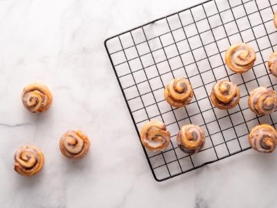 What are cooling racks used for