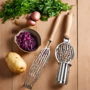 How to use potato masher?