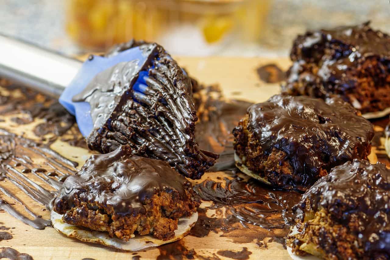 How To Clean Pastry Brush? 2 Superb Guides To Do It Milkwood