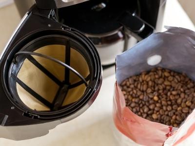 How to clean coffee filter basket