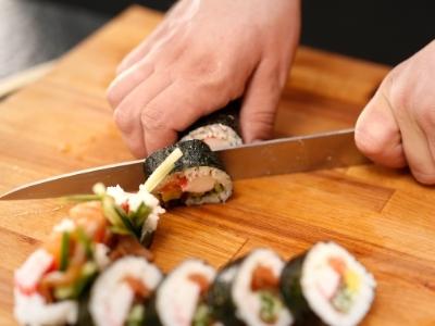 What is a sushi knife