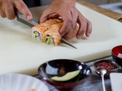 What is a sushi knife