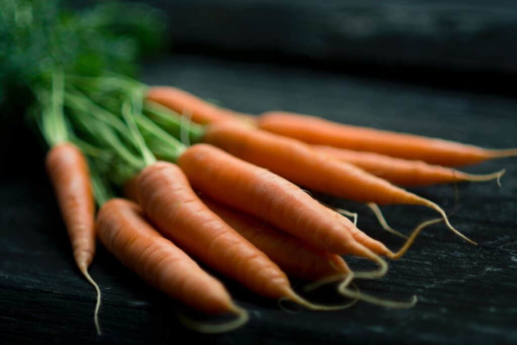 Carrot cutter for salad