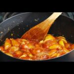 How to clean saucepan with burnt bottom