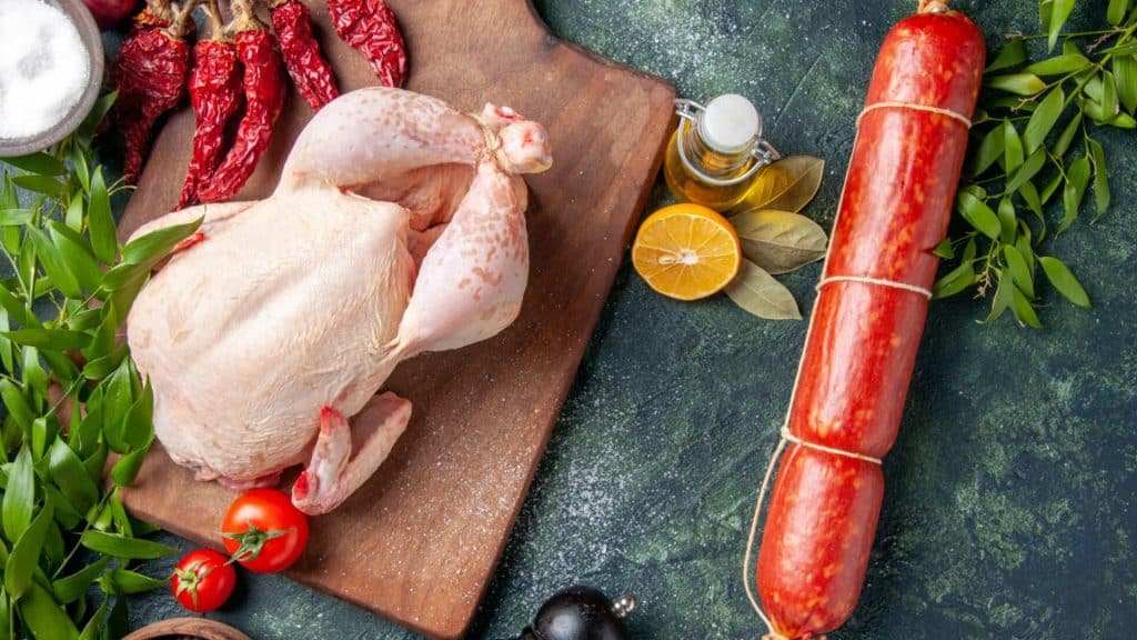 Does Chicken or Sausage Have More Protein? Find Out Here! 2 Chicken sausage provides quality protein, making every meal both flavorful and nutritionally satisfying daily.